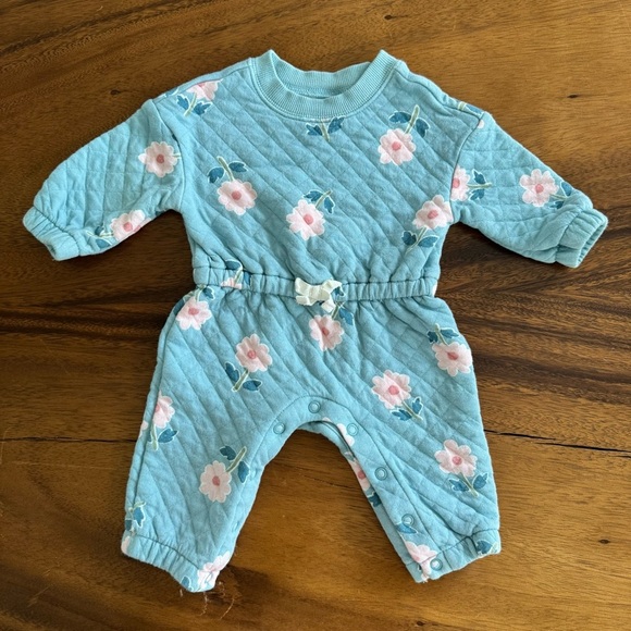 Carter’s Baby Girl Blue Floral Quilted Romper size 3M - Picture 1 of 5
